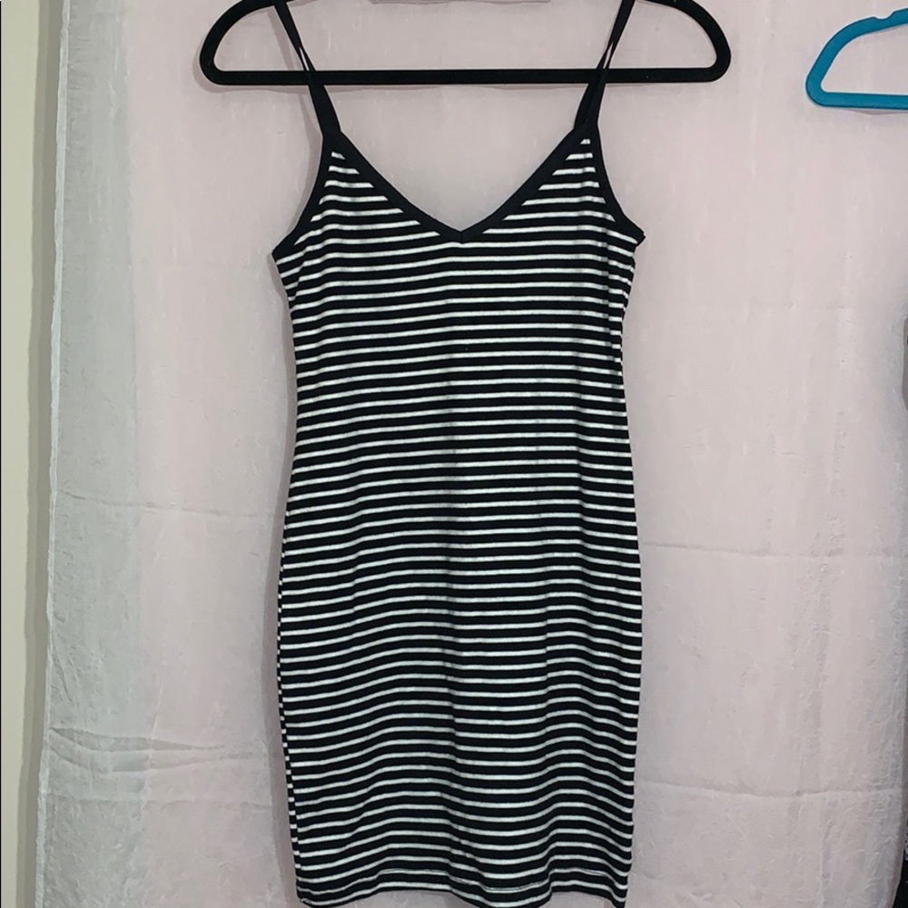 PacSun - MeToWe - knit black & white bodycon dress